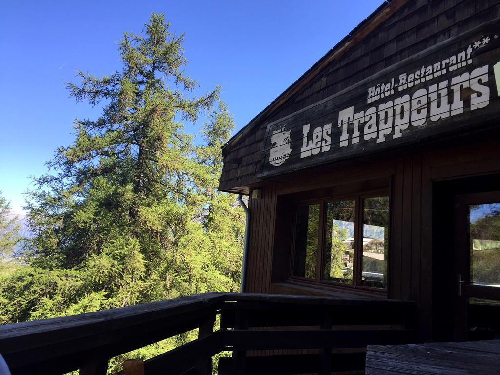 Hotel Les Trappeurs Les Orres Exterior foto